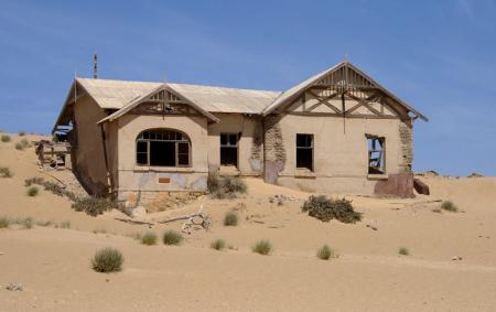 kolmanskop-teachers-house.jpg